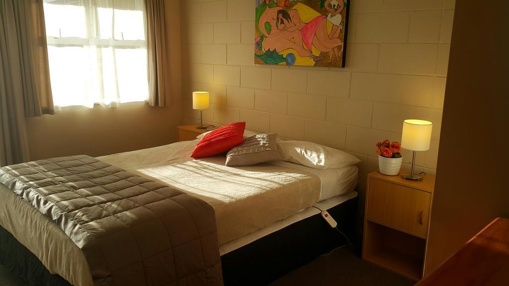 Six On Union Motel Rotorua Exterior photo