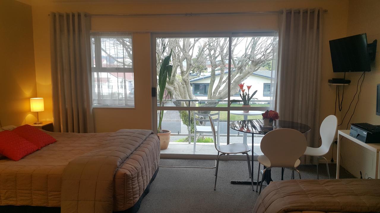 Six On Union Motel Rotorua Exterior photo