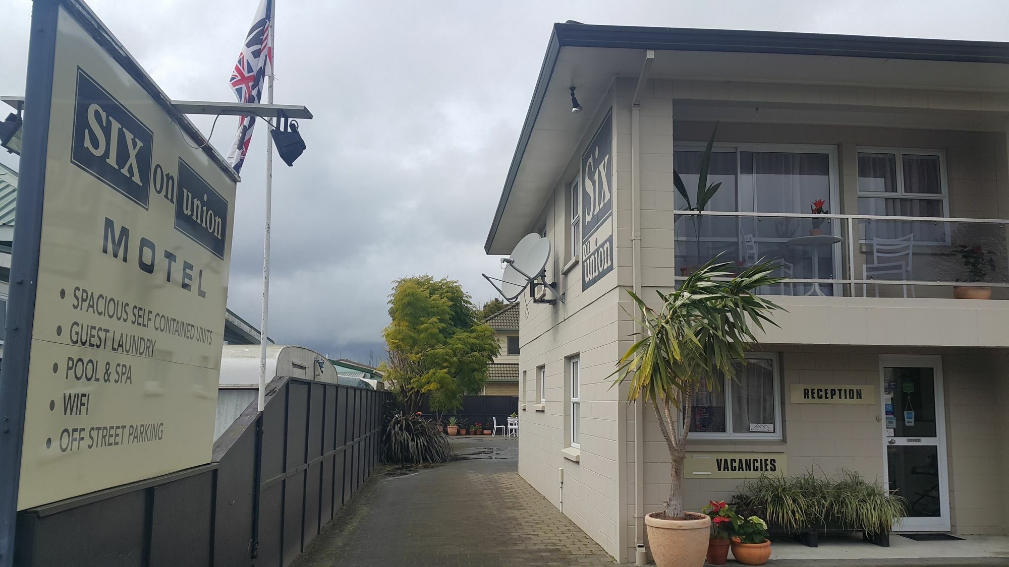 Six On Union Motel Rotorua Exterior photo